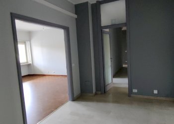 Dettagli - Ufficio via Millefonti, 39, Torino (zona Nizza Millefonti) - foto 3