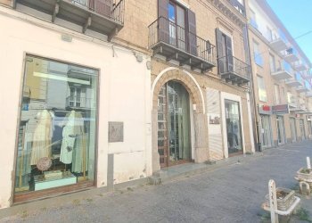 Foto 2 - Commercial Activity 50, Marigliano - photo 2