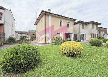 Foto 13 - Casa indipendente Via Toscana
 
1470, Castelnovo Bariano - foto 13