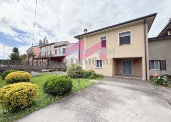 Foto 14 - Casa indipendente Via Toscana
 
1470, Castelnovo Bariano - foto 14