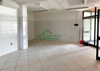 Foto 8 - Locale Commerciale Via Rambaldo, Imperia - foto 8