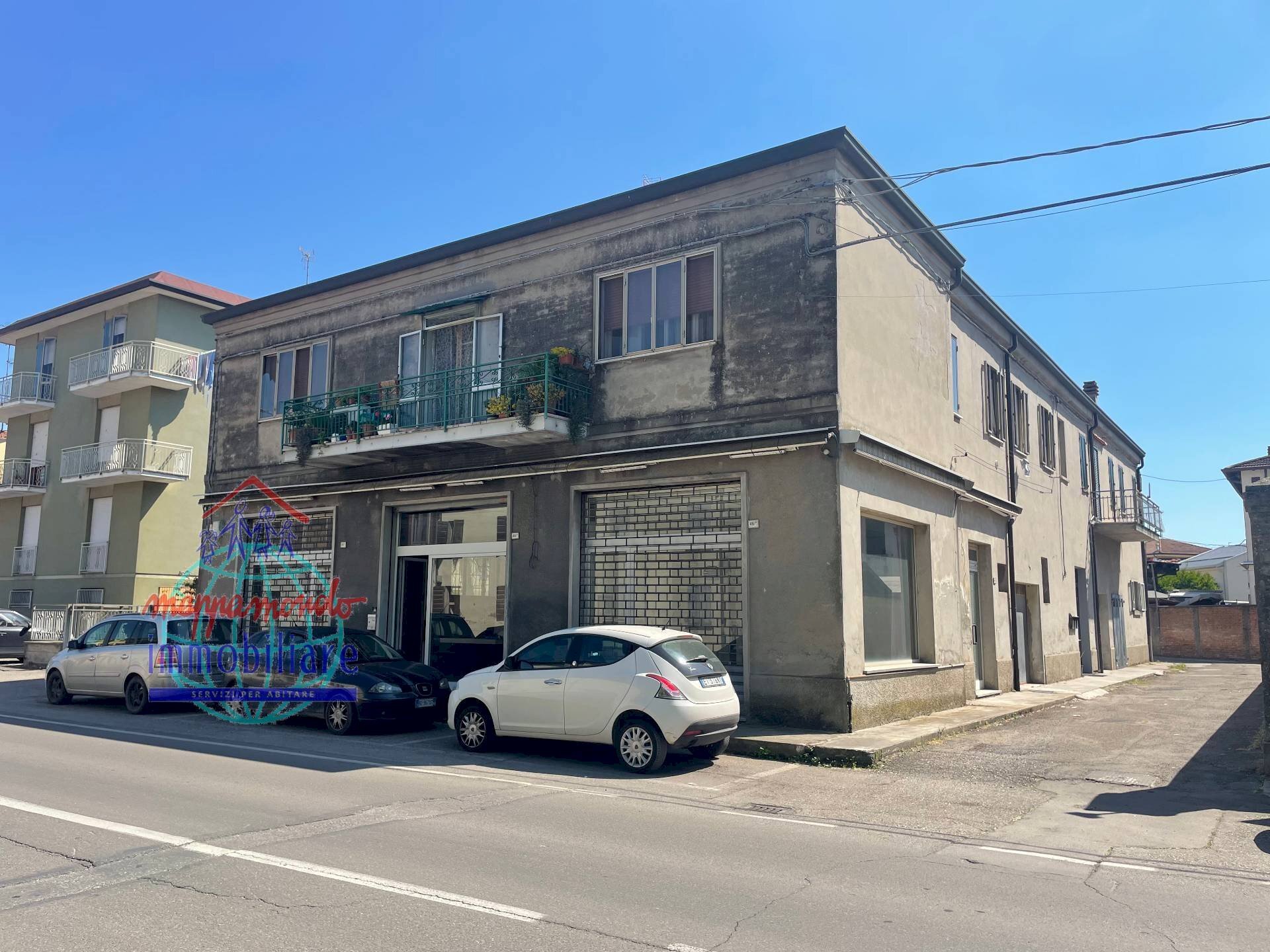 Foto 1 - Shop VIA CAPPUCCINI
 
46/A/B/C, Finale Emilia - photo 1