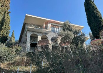 Casa all\'aperto - Villa Torri del Benaco - foto 12