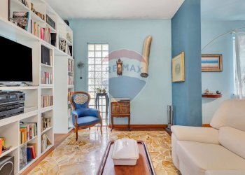 Soggiorno - Casa indipendente Via Cesare Battisti
 
9, Gerenzano - foto 6