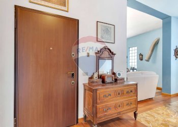 Hall / corridoio - Casa indipendente Via Cesare Battisti
 
9, Gerenzano - foto 12