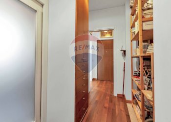 Hall / corridoio - Casa indipendente Via Cesare Battisti
 
9, Gerenzano - foto 18