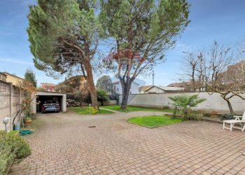 Giardino - Casa indipendente Via Cesare Battisti
 
9, Gerenzano - foto 48