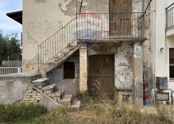 Casa all\'aperto - Casa semi indipendente C.DA VILLA ANDREOLI
 
101, Lanciano - foto 1