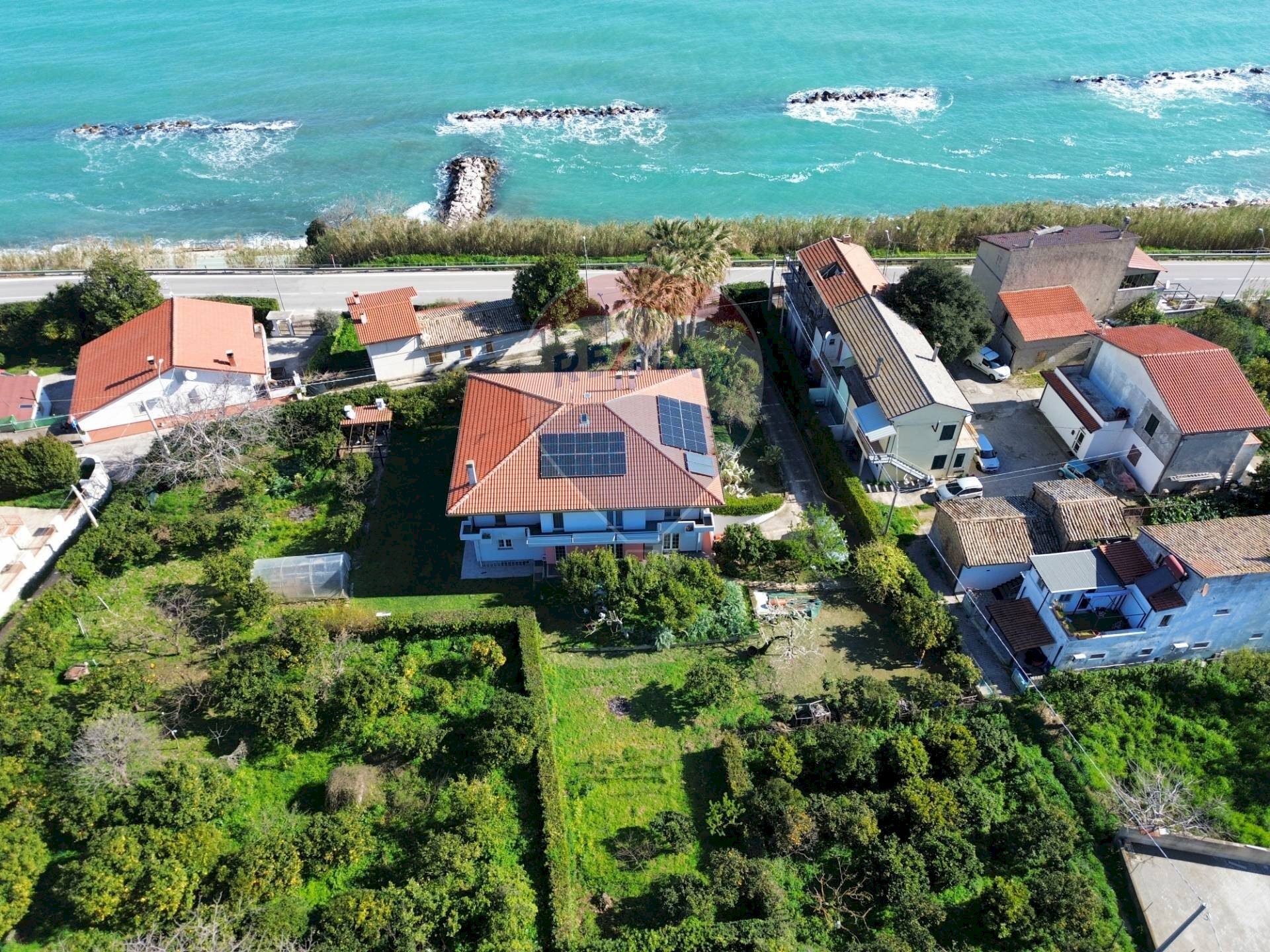 Casa all\'aperto - Casa indipendente C.da Vallevò
177, Rocca San Giovanni - foto 2