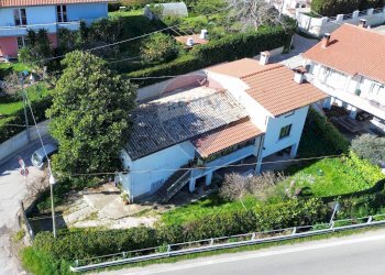 Casa all\'aperto - Casa indipendente C.da Vallevò
 
177, Rocca San Giovanni - foto 23