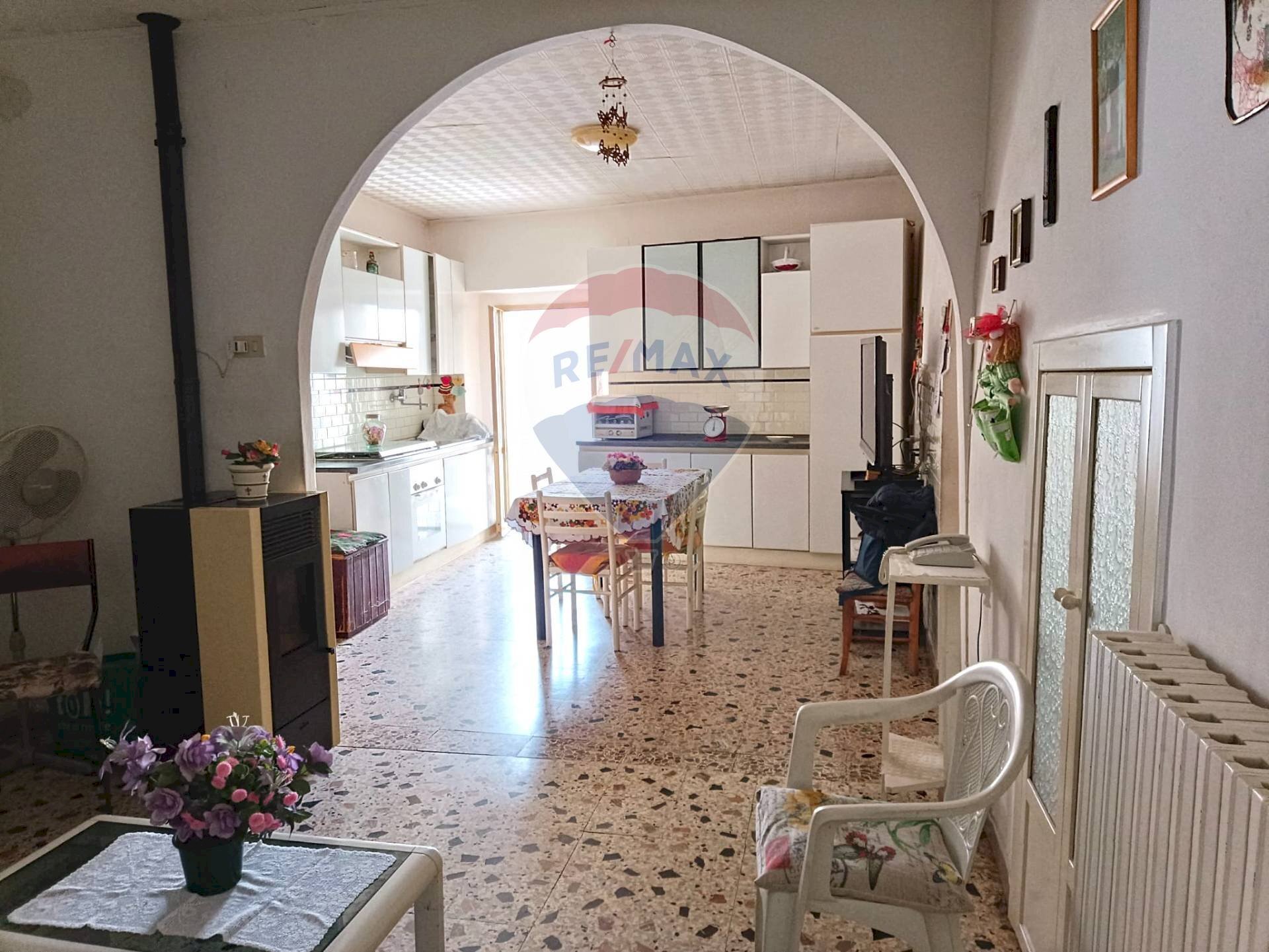 Sala da pranzo - Casa indipendente Piano Fonti - San Vincenzo
 
49, Guardiagrele - foto 1