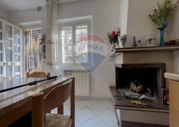 Sala da pranzo - Casa semi indipendente Via Perilli
 
30, Santa Maria Imbaro - foto 6
