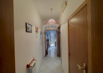 Hall / corridoio - Casa semi indipendente Via Perilli
 
30, Santa Maria Imbaro - foto 10