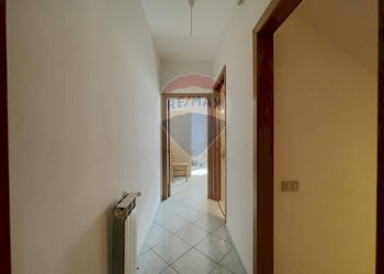 Hall / corridoio - Casa semi indipendente Via Perilli
 
30, Santa Maria Imbaro - foto 18