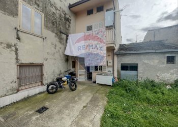 Edificio all\'aperto - Casa semi indipendente Via Perilli
 
30, Santa Maria Imbaro - foto 26