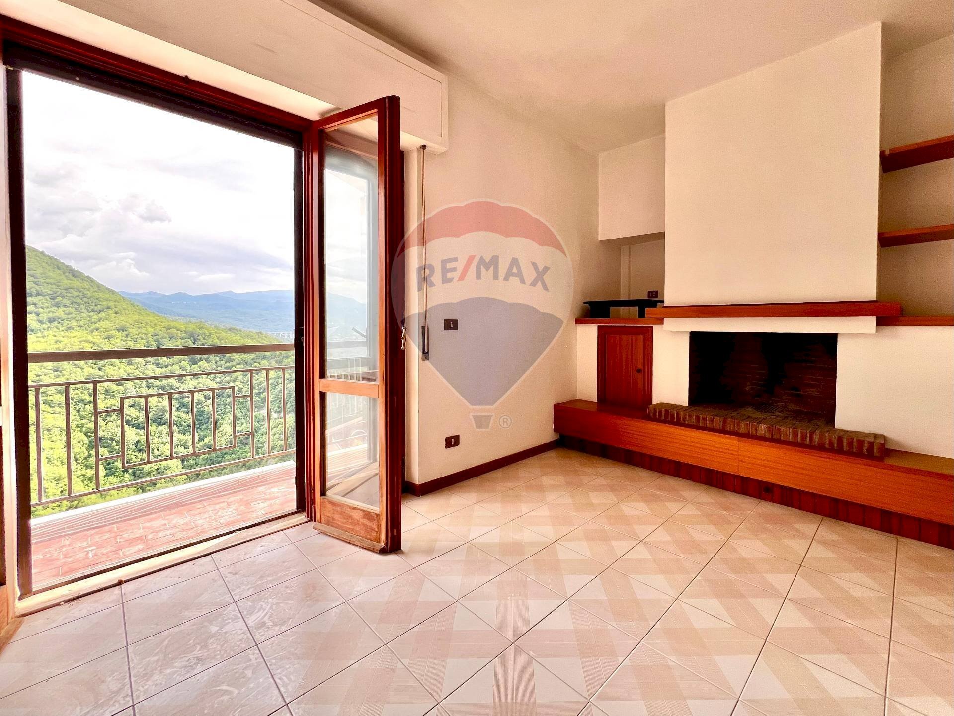 Stanza vuota - Appartamento Via Roma
 
58, Colledimezzo - foto 1