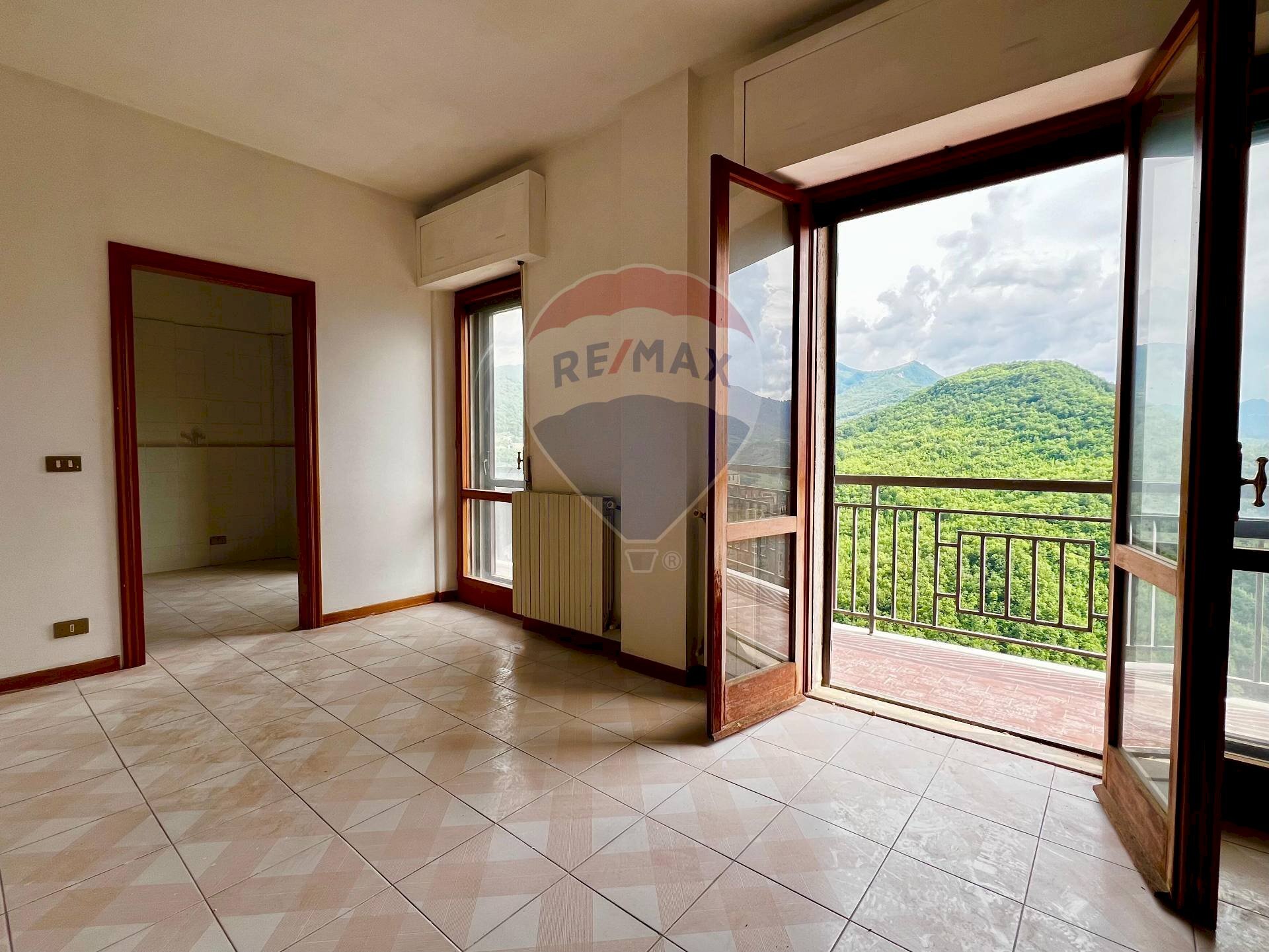 Stanza vuota - Appartamento Via Roma
 
58, Colledimezzo - foto 3