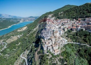 Vista delle montagne - Appartamento Via Roma
 
58, Colledimezzo - foto 16