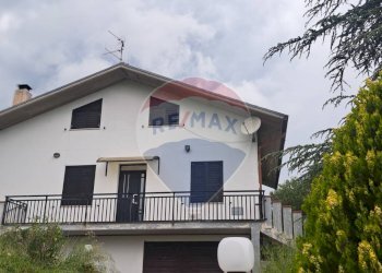 Casa all\'aperto - Villa Contrada Fontanelle
 
77, Lanciano - foto 1