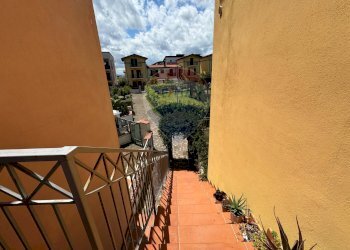 Balcone - Villa Bifamiliare Via San Rocco Vecchio
 
4, San Vito Chietino - foto 37