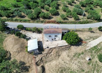 Foto 1 - Rustico Contrada Camicie
 
2, Lanciano - foto 1