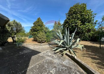 Giardino - Casa indipendente Via del Mare
 
24, Frisa - foto 5