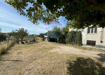 Giardino - Casa indipendente Via del Mare
 
24, Frisa - foto 13