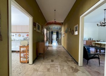 Hall / corridoio - Casa indipendente Via del Mare
 
24, Frisa - foto 27