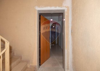 Hall / corridoio - Appartamento Via Bacco
 
10, Caltagirone - foto 40