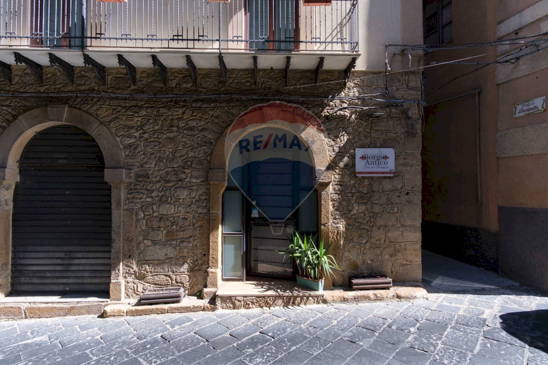 Edificio all\'aperto - Casa indipendente cortile lauricella
7, Piazza Armerina - foto 3