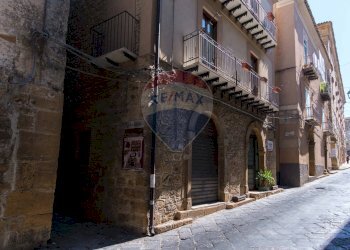 Edificio all\'aperto - Independent house cortile lauricella
 
7, Piazza Armerina - photo 2