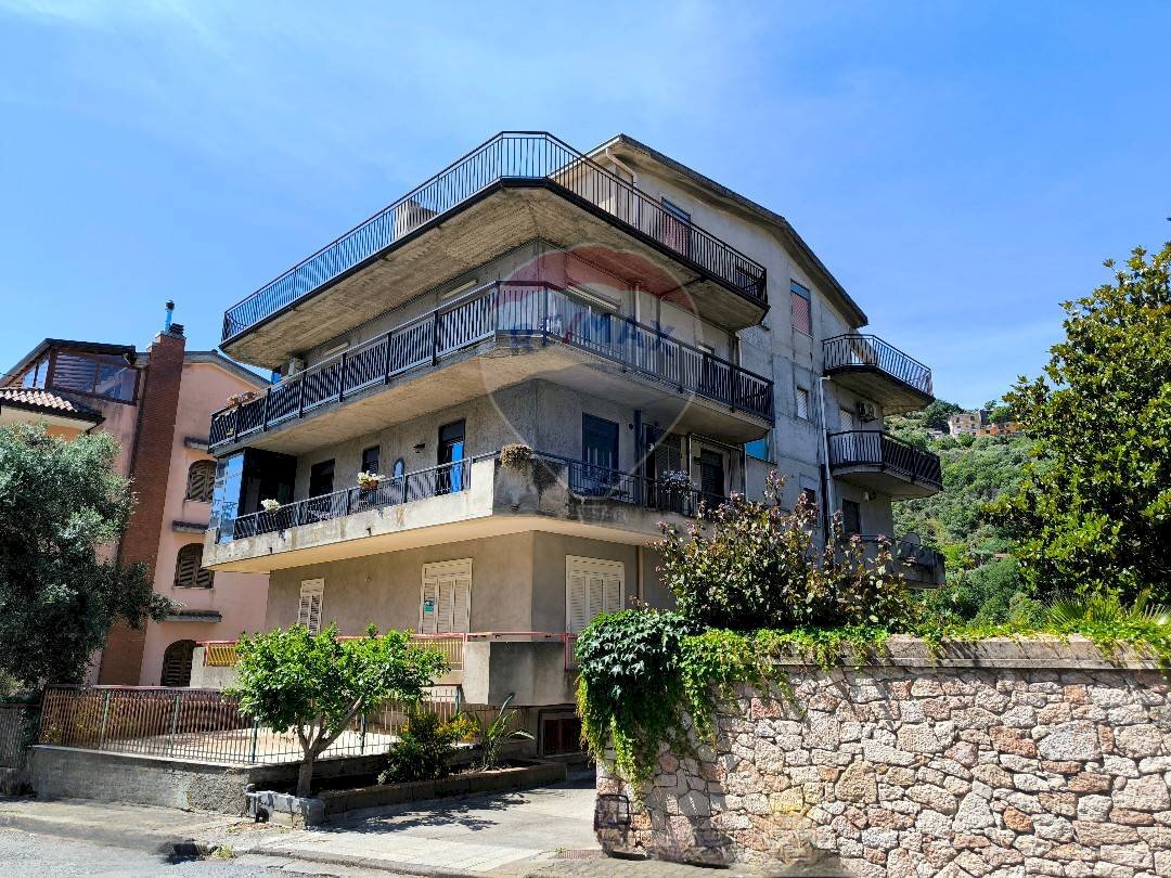 Edificio all\'aperto - Quadrilocale Via Sandro Pertini
 
10, Francavilla di Sicilia - foto 3