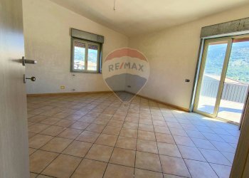 Stanza vuota - Quadrilocale Via Sandro Pertini
 
10, Francavilla di Sicilia - foto 7