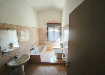 Bagno - Quadrilocale Via Sandro Pertini
 
10, Francavilla di Sicilia - foto 21