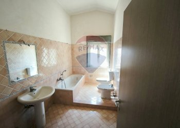 Bagno - Quadrilocale Via Sandro Pertini
 
10, Francavilla di Sicilia - foto 22