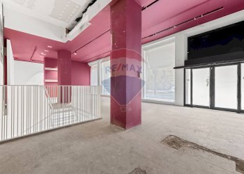 Stanza vuota - Locale Commerciale Piazza Santa Francesca Romana
3, Milano - foto 6