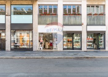 Edificio all\'aperto - Negozio Galleria Buenos Aires
7, Milano - foto 2