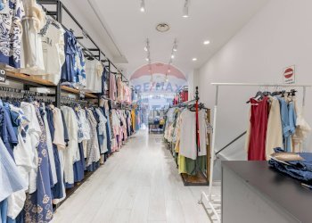 Cabina armadio - Negozio Galleria Buenos Aires
7, Milano - foto 7