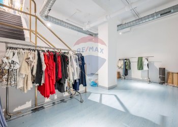 Cabina armadio - Negozio Galleria Buenos Aires
7, Milano - foto 24