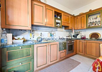 cucina abitabile - Villa Via Puliche
 
310, Massa - foto 7