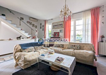 soggiorno - Villa Via Puliche
 
310, Massa - foto 10