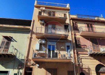 Edificio all\'aperto - Trilocale Via Roma
 
36, Ficarazzi - foto 1