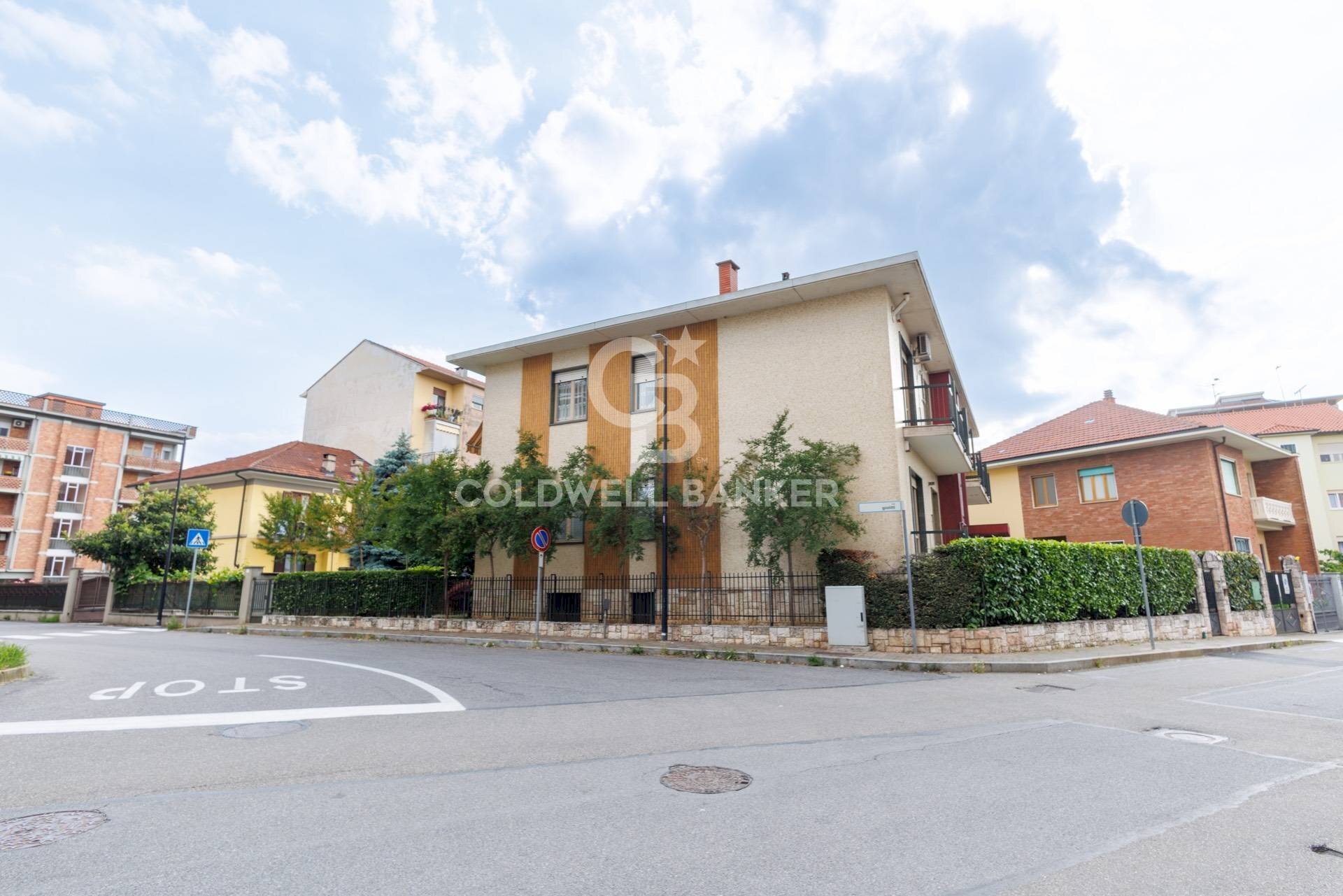 Foto 2 - Stabile - Palazzo Via Principe Amedeo
 
24, Beinasco - foto 2