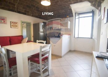 SOGGIORNO SOFFITTO A VOLTA - Trilocale VIA IV NOVEMBRE
 
3, Roccastrada - foto 1