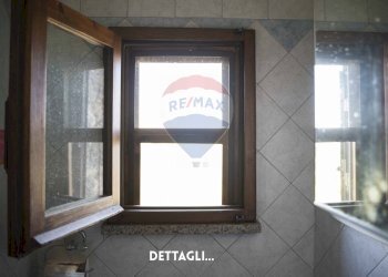 DETTAGLIO FINESTRA - Trilocale VIA IV NOVEMBRE
 
3, Roccastrada - foto 32