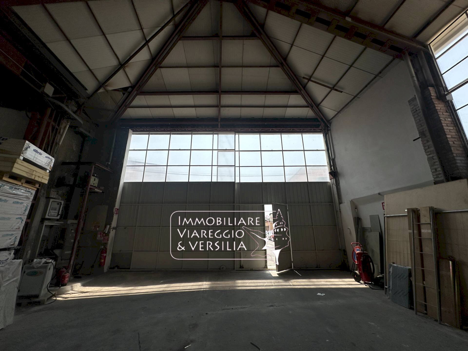 Foto 3 - Magazzino via Virgilio
 
200, Viareggio - foto 2