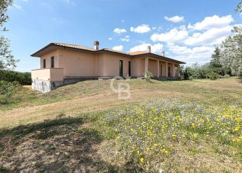 Foto 1 - Villa Strada Teverina, Viterbo - foto 1