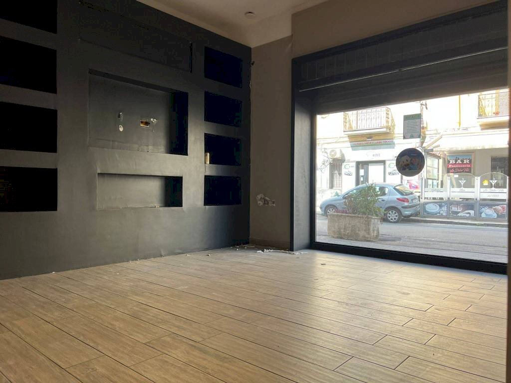 Interno non residenziale - Shop via Principe di Napoli a Ponticelli, 74, Napoli - photo 3