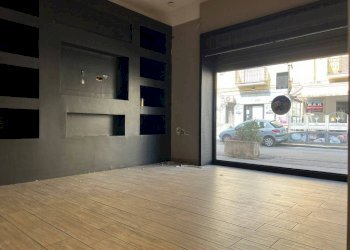 Interno non residenziale - Negozio via Principe di Napoli a Ponticelli, 74, Napoli - foto 3