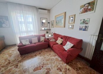 Salone - Quadrilocale viale della Repubblica, Prato - foto 7